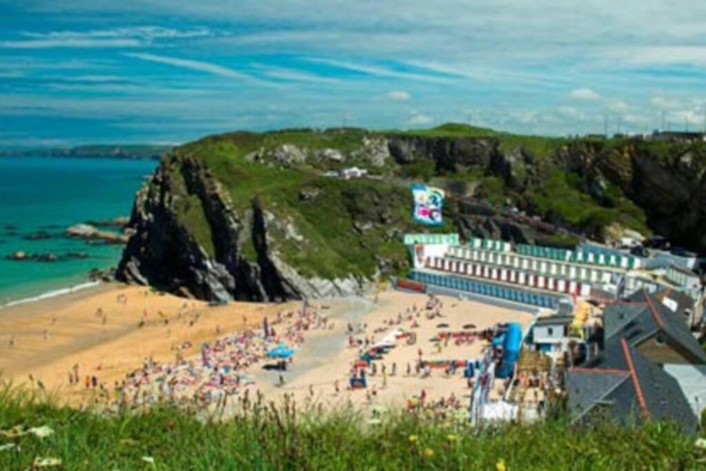 Large 5 Bed 3 Bath House 300 Meters From Beach And Restaurants Newquay  Exterior photo