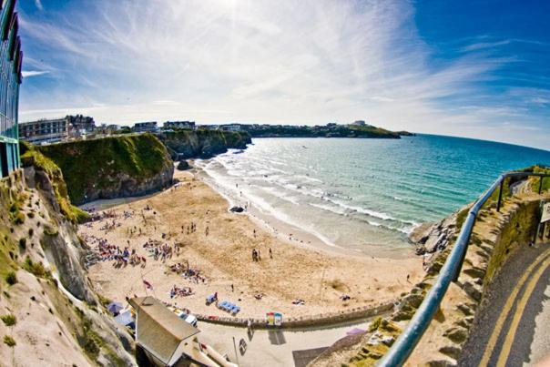 Large 5 Bed 3 Bath House 300 Meters From Beach And Restaurants Newquay  Exterior photo